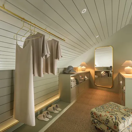 Aino Private Island 5*