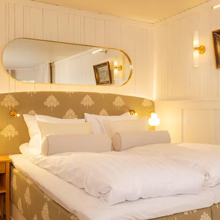 Aino Private Island 5*